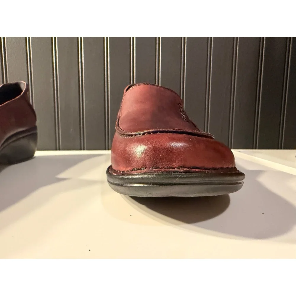 Clark's burgundy  women' platform shoes